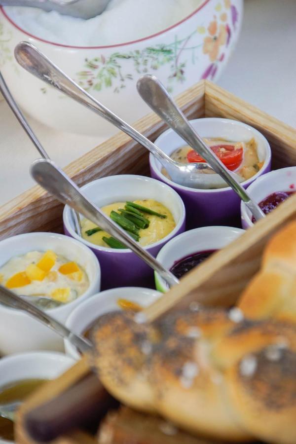 Waldruhe - Bett, Fruehstueck & Ein Laecheln Bed & Breakfast บาดเอาส์ซี ภายนอก รูปภาพ