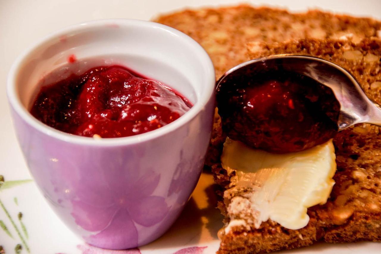Waldruhe - Bett, Fruehstueck & Ein Laecheln Bed & Breakfast บาดเอาส์ซี ภายนอก รูปภาพ