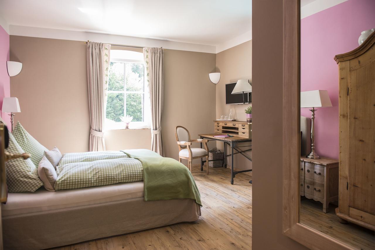 Waldruhe - Bett, Fruehstueck & Ein Laecheln Bed & Breakfast บาดเอาส์ซี ภายนอก รูปภาพ