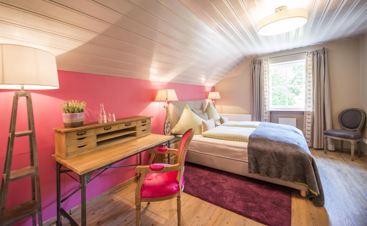 Waldruhe - Bett, Fruehstueck & Ein Laecheln Bed & Breakfast บาดเอาส์ซี ภายนอก รูปภาพ